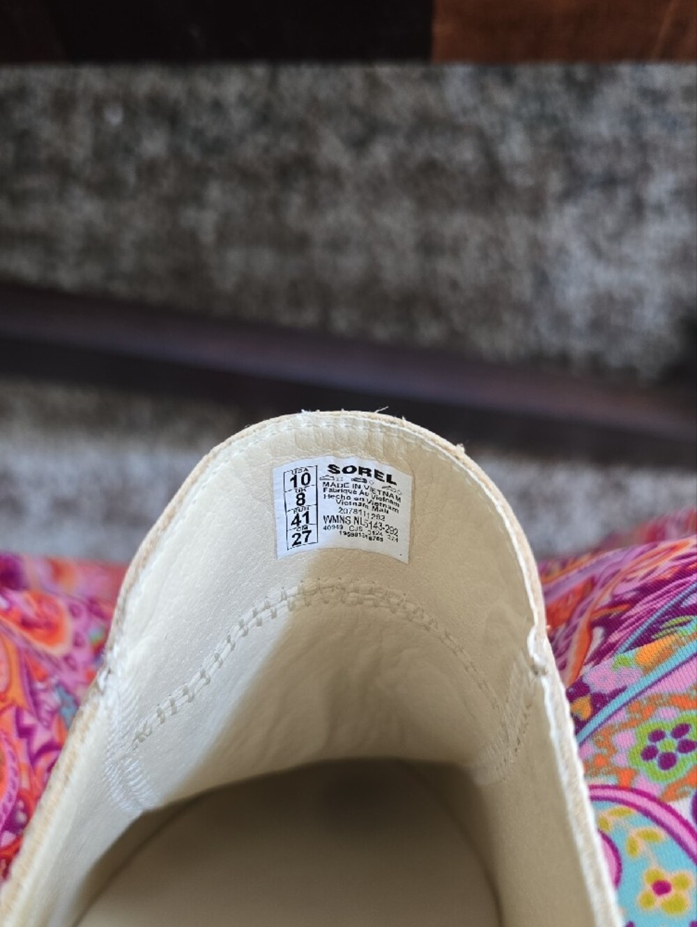 Sorel Womens Cream Slip-On Loafers with Treaded Sole. Only Worn Once! - Picture 3 of 6